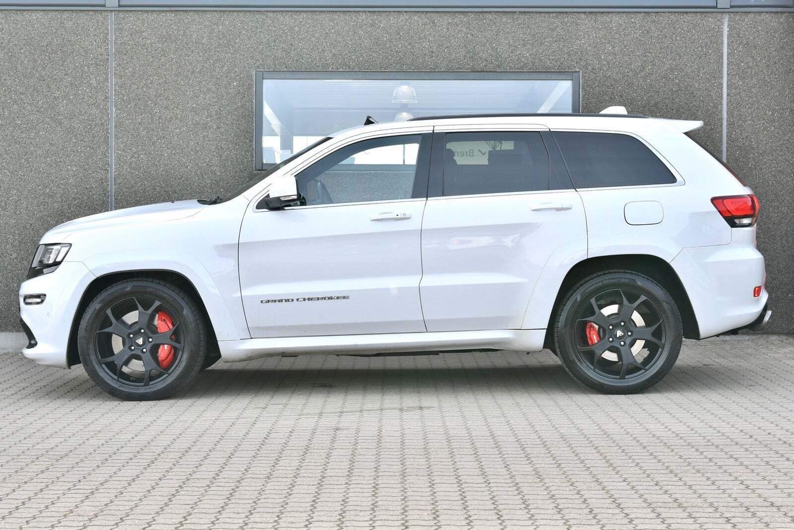 Hvid Jeep Grand Cherokee fra 2014