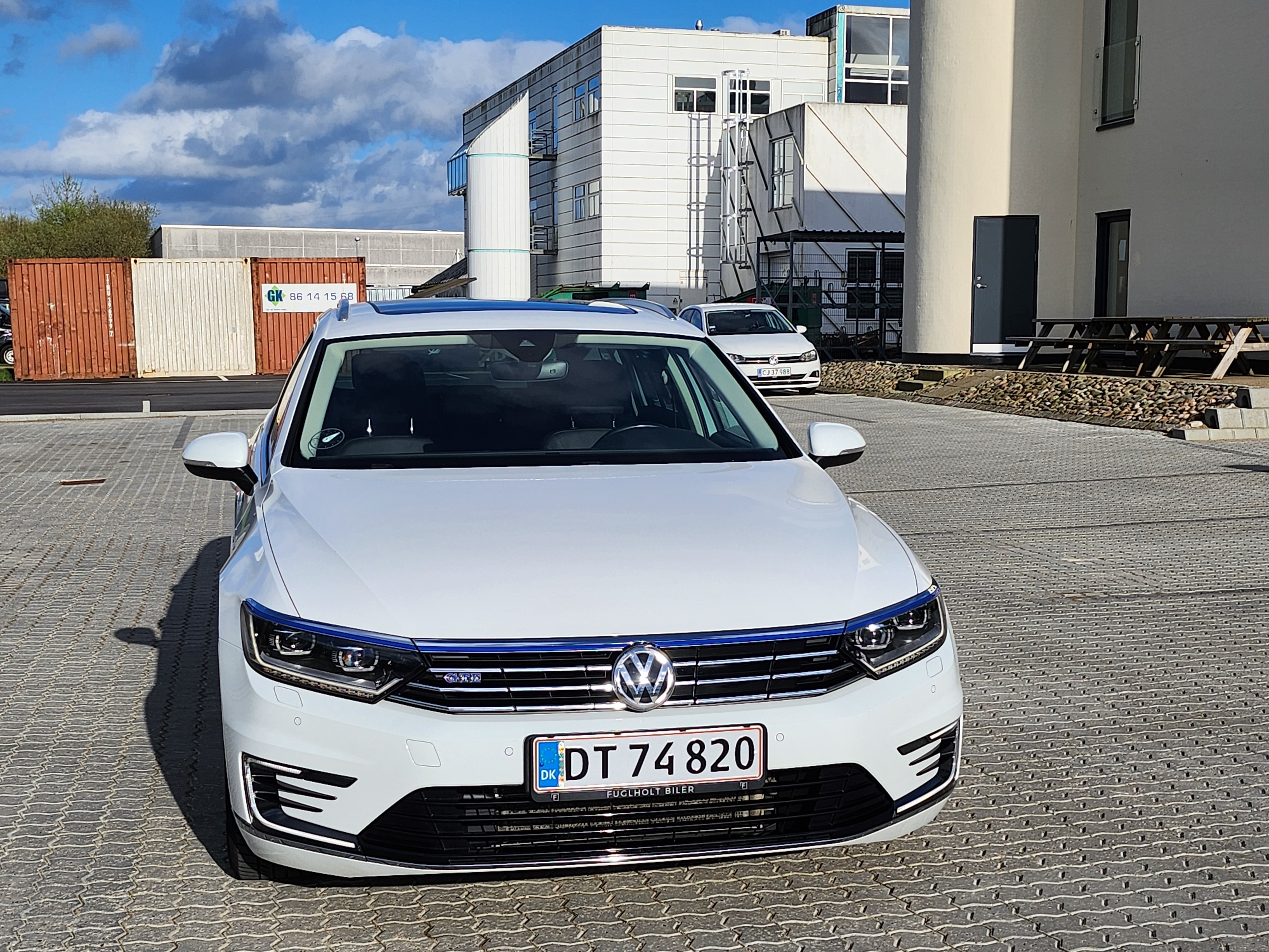Hvid VW Passat fra 2018