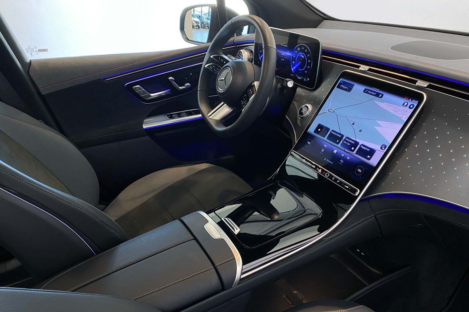 Mercedes EQE350+ SUV