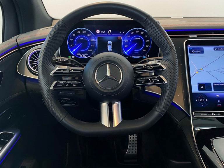 Mercedes EQE350+ SUV