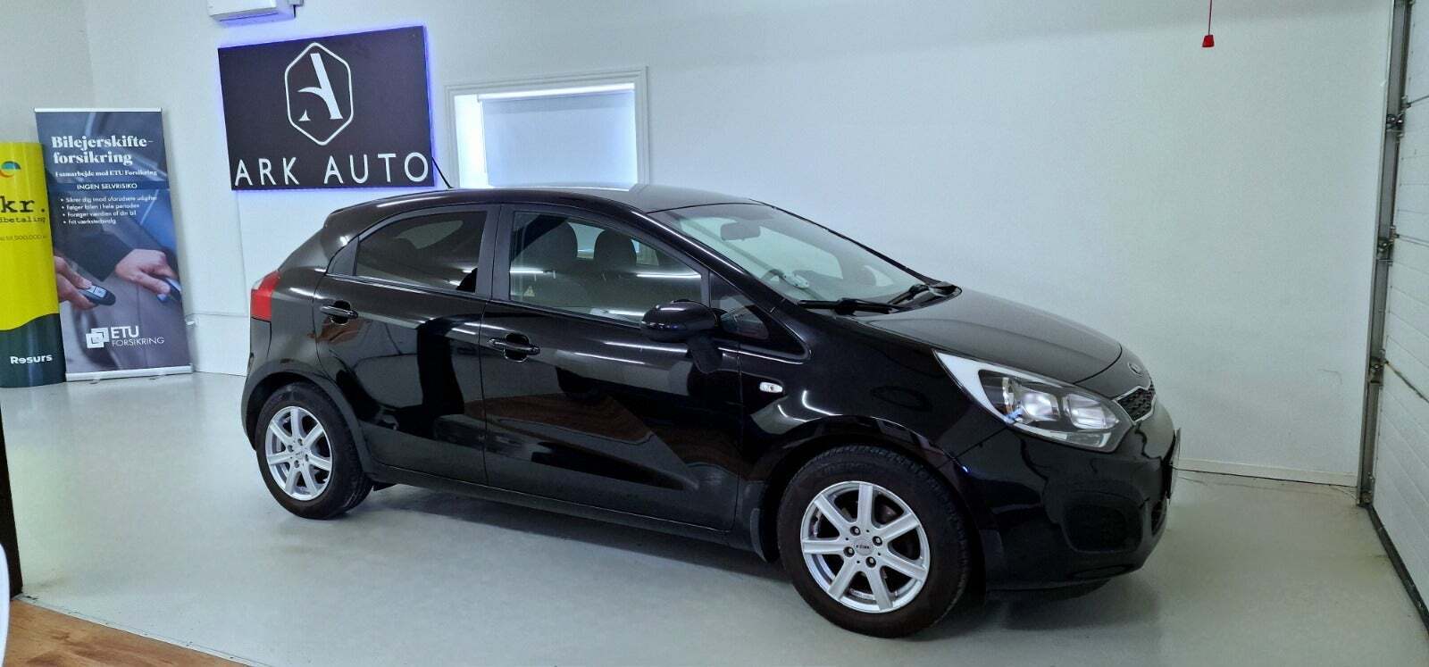 Sort Kia Rio fra 2014