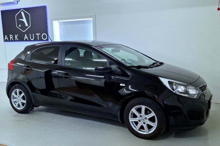 Sort Kia Rio fra 2014