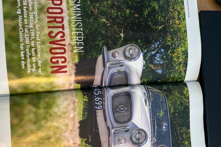 Hvid Fiat 1200 fra 1958 set udefra