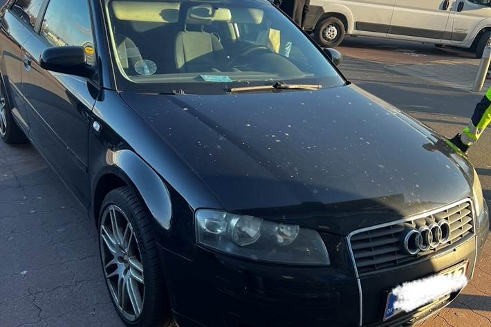 Sort Audi A 6 fra 2004