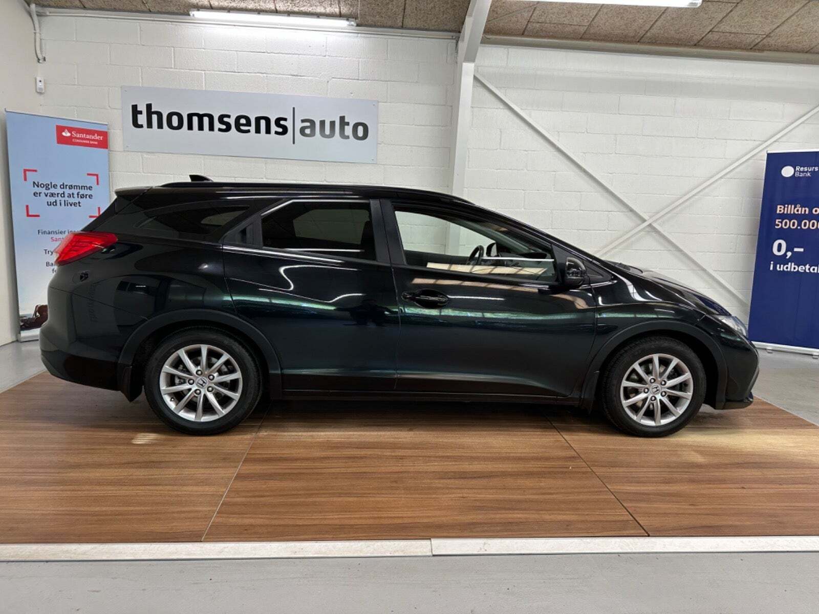 Sort Honda Civic fra 2015 set udefra