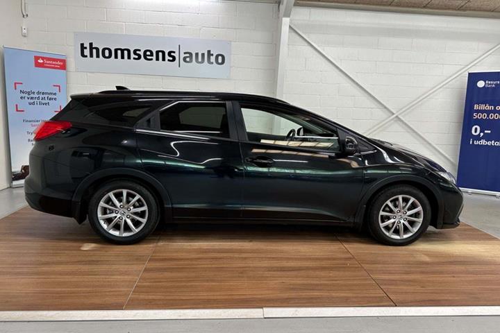 Sort Honda Civic fra 2015 set udefra
