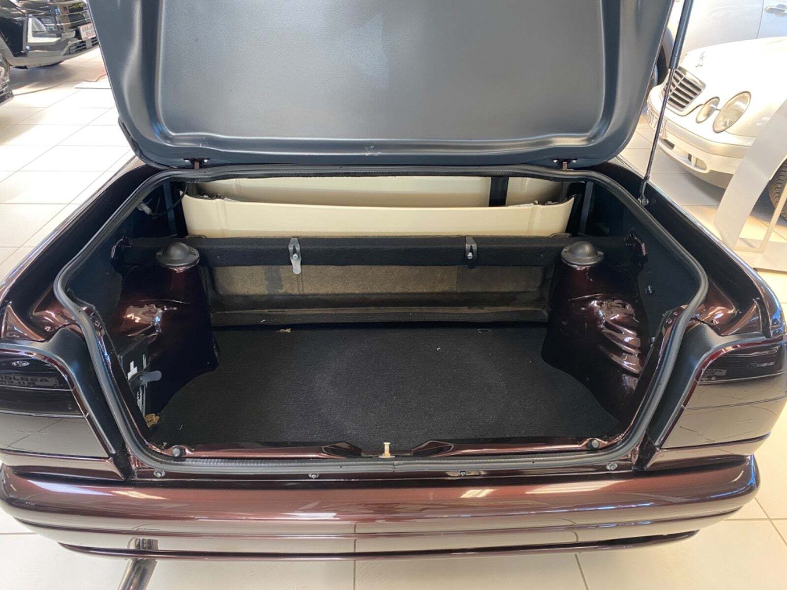 Brun VW Polo fra 1993