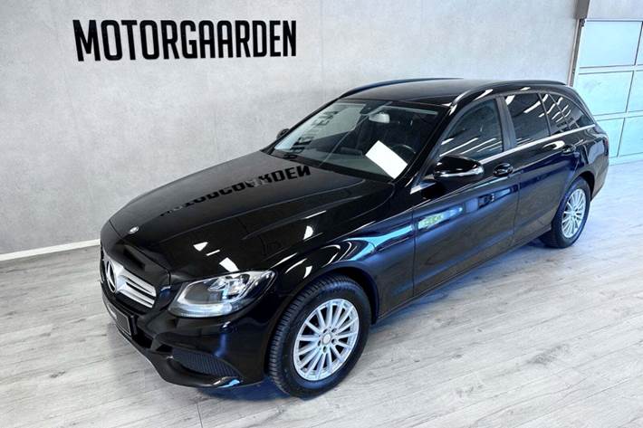 Sort Mercedes C200 fra 2015