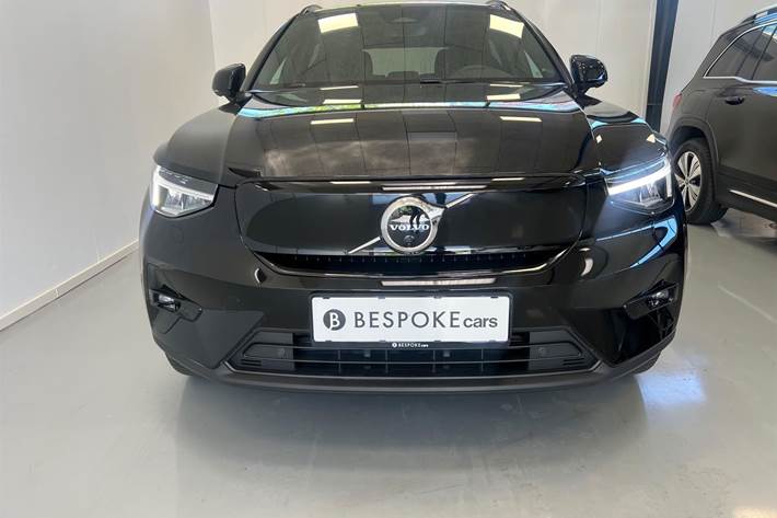 Sort Volvo XC40 fra 2023