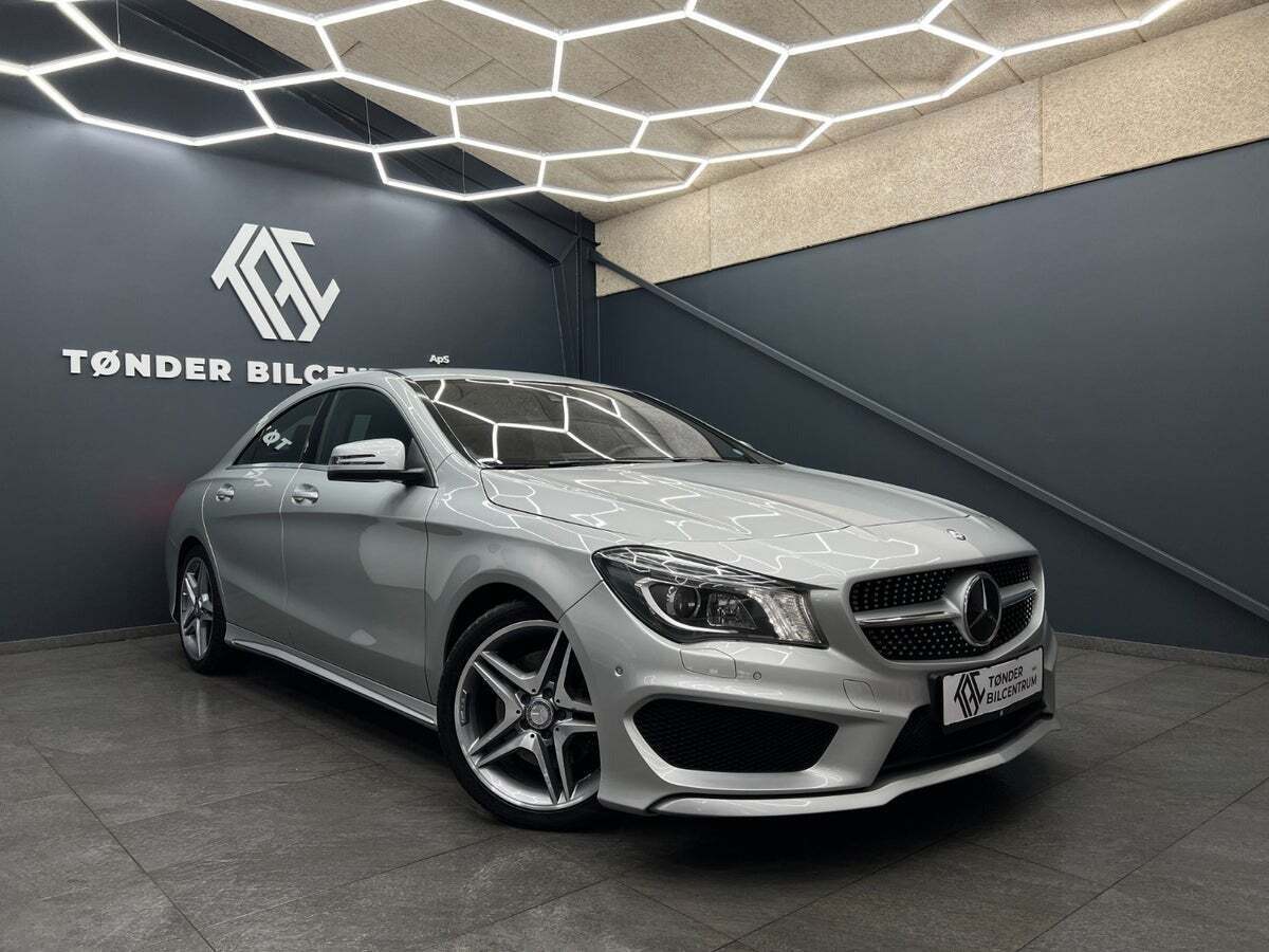 Sølv Mercedes CLA220 fra 2013