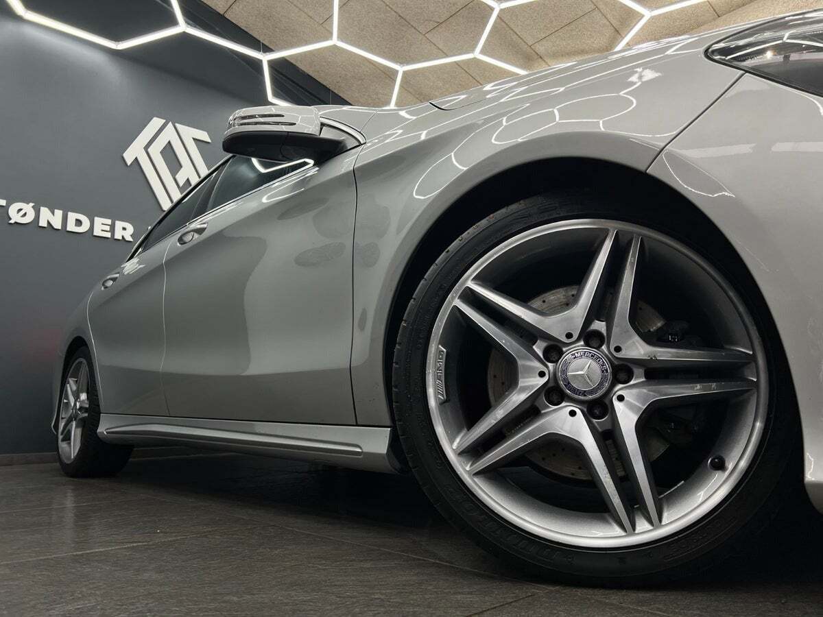 Sølv Mercedes CLA220 fra 2013