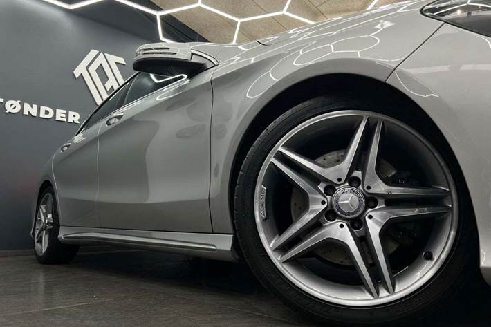 Sølv Mercedes CLA220 fra 2013