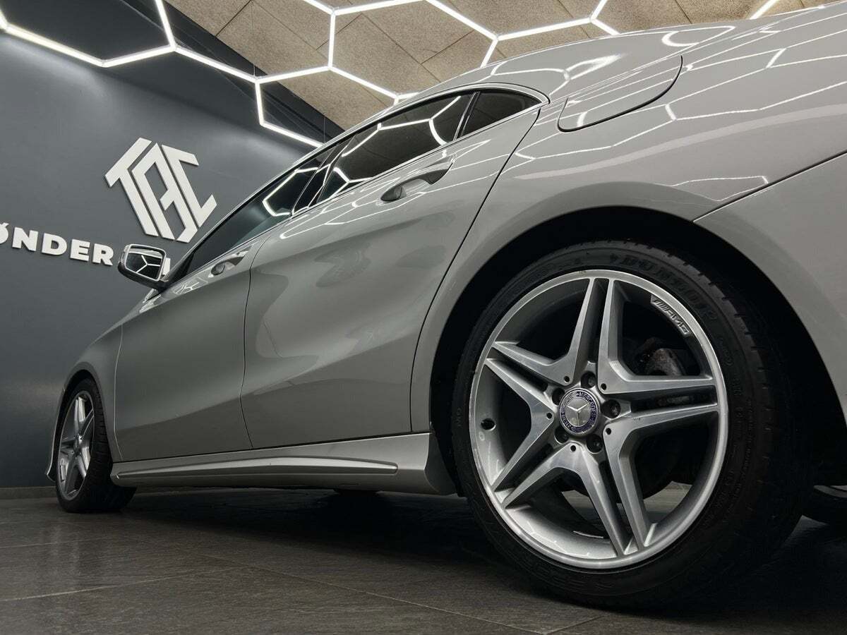 Sølv Mercedes CLA220 fra 2013