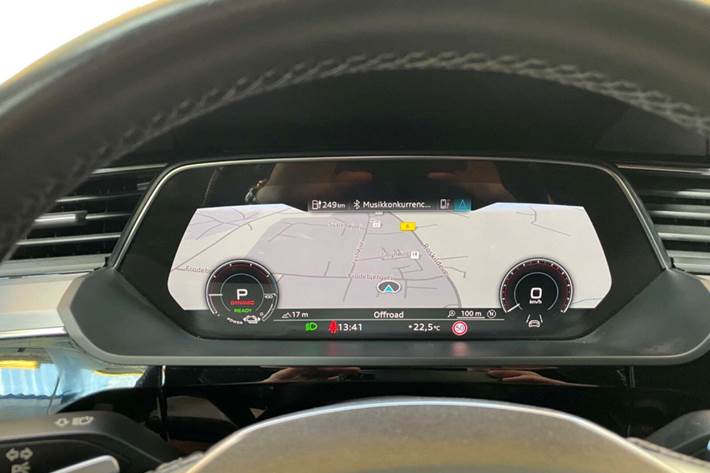 Sort Audi e-tron fra 2021