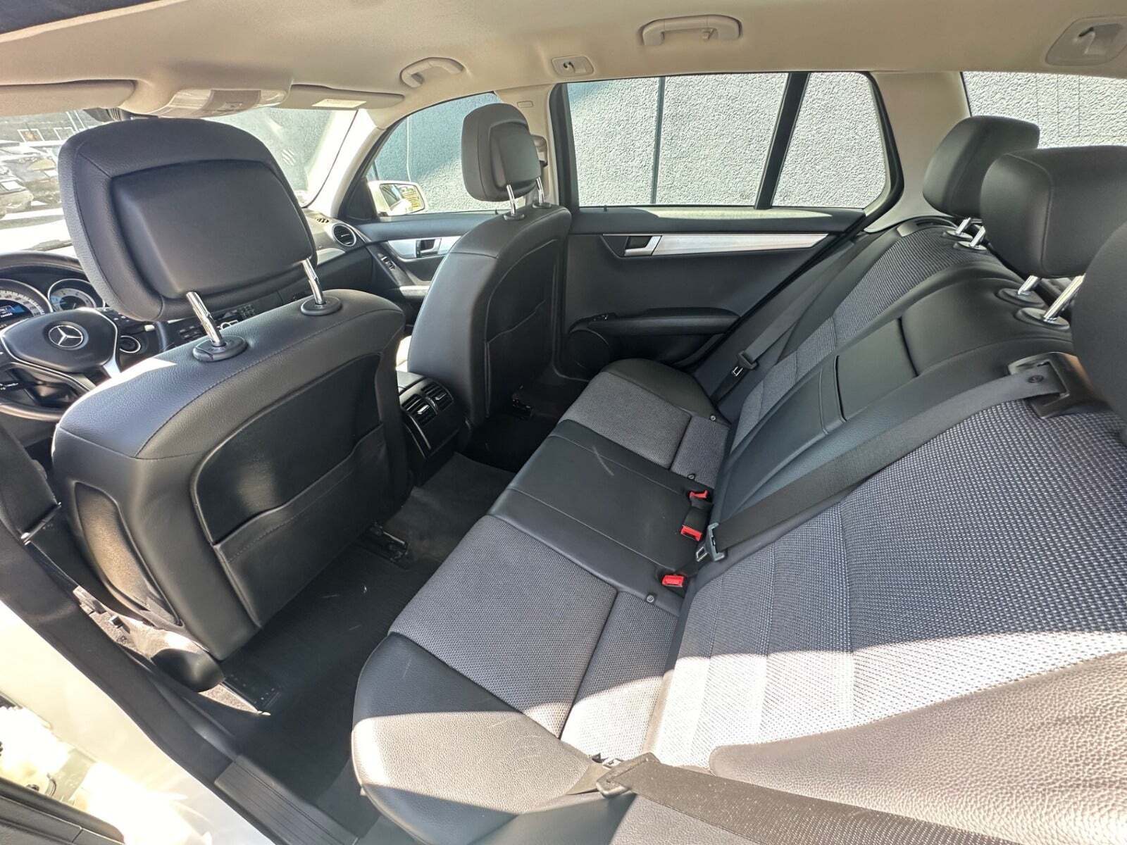 Hvid Mercedes C220 fra 2014