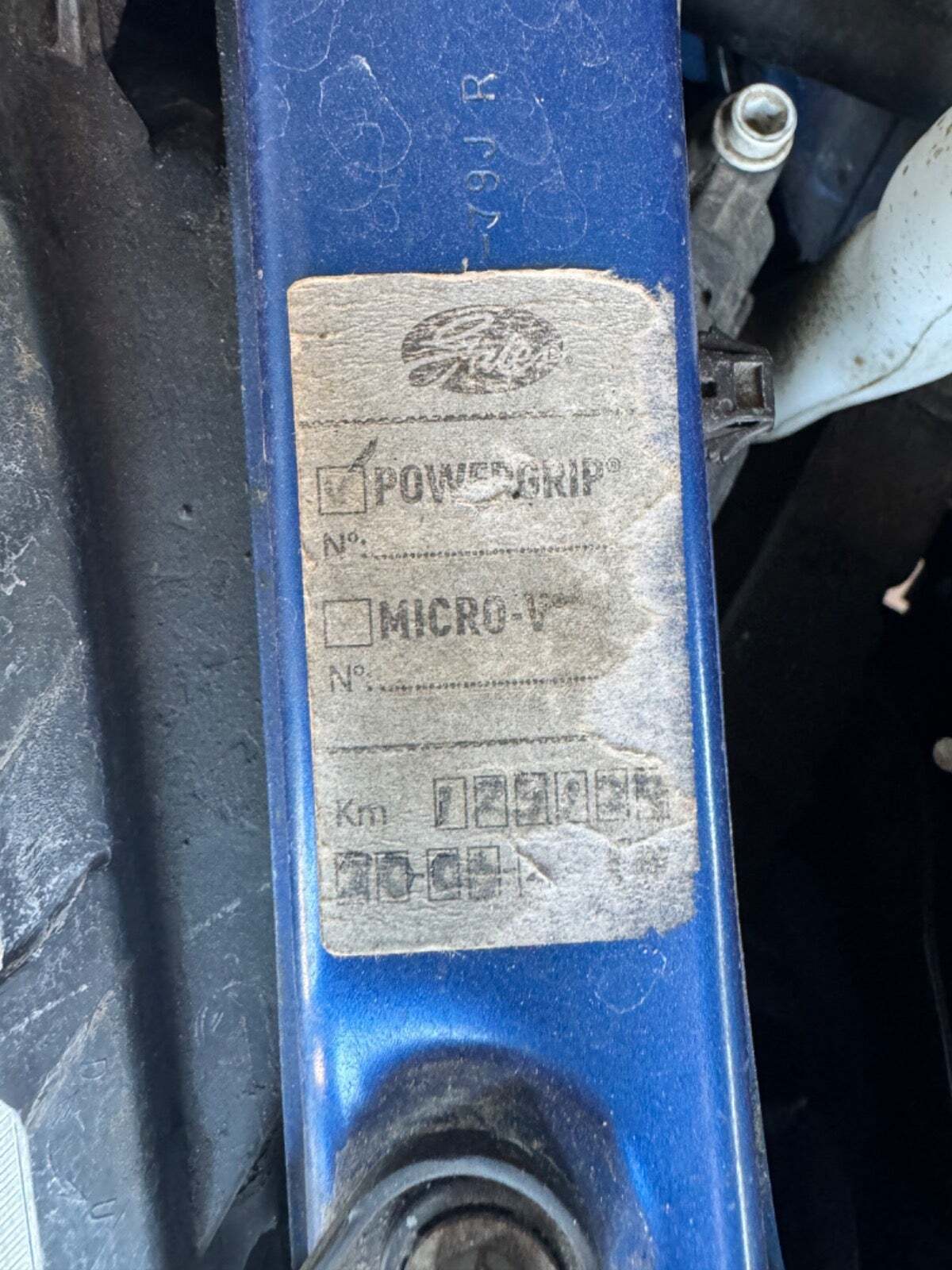 Blå Suzuki SX4 fra 2009