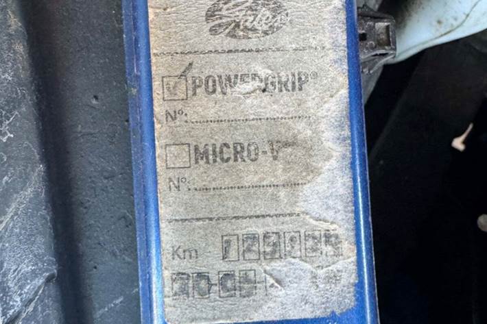 Blå Suzuki SX4 fra 2009