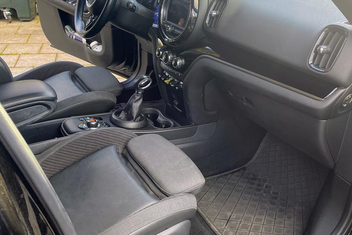 Sort Mini Countryman Cooper SE fra 2019