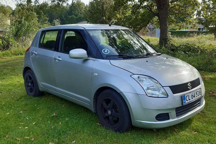 Sølv Suzuki Swift fra 2006