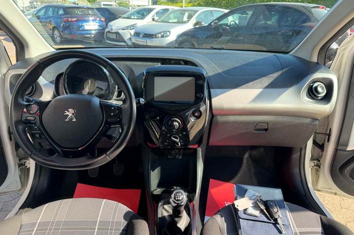 Hvid Peugeot 108 fra 2017