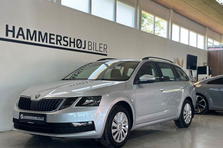 Sølv Skoda Octavia fra 2020