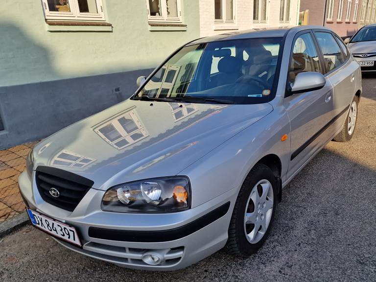 Hyundai Elantra 2,0 Hatchback 2,0 XD