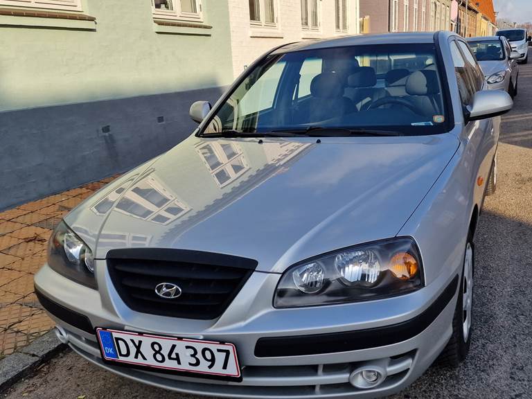 Hyundai Elantra 2,0 Hatchback 2,0 XD
