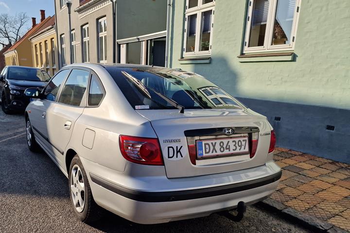 Grå Hyundai Elantra fra 2006