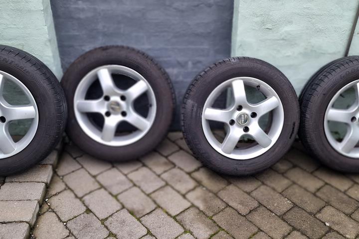 Grå Hyundai Elantra fra 2006