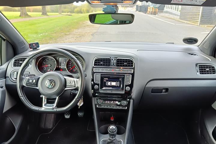 Hvid VW Polo fra 2016