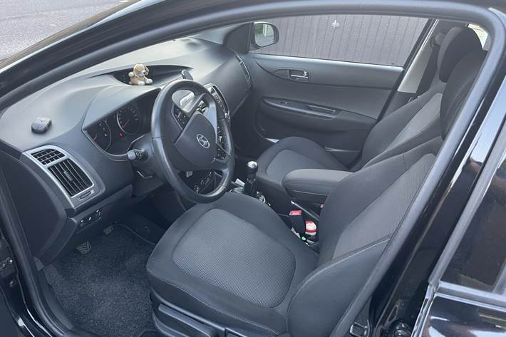 Sort Hyundai i20 fra 2014