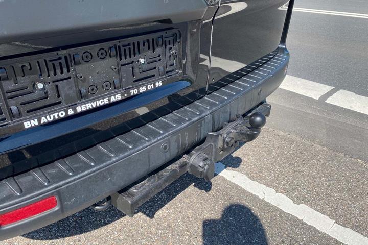 Sort Ford Transit Custom 290 L1 fra 2018 set udefra