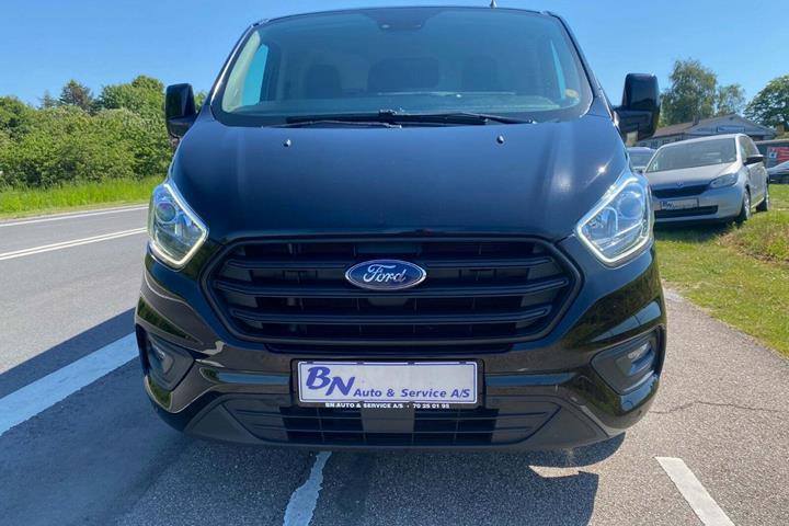 Sort Ford Transit Custom 290 L1 fra 2018 set udefra