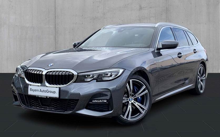BMW 330e