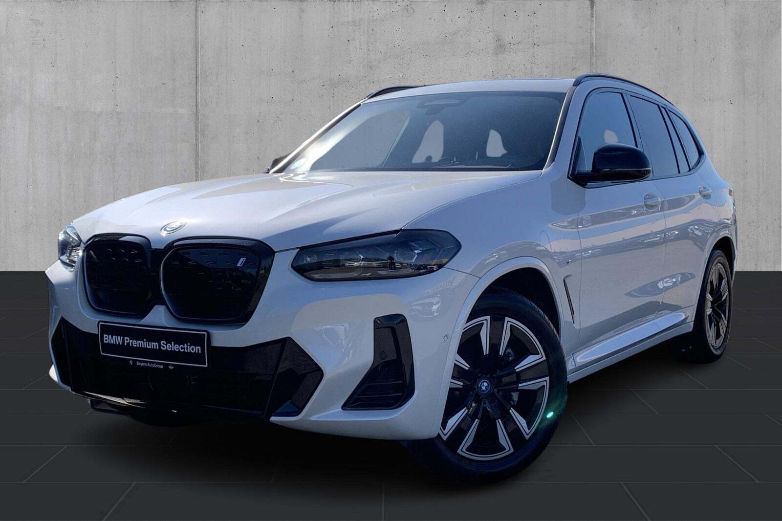BMW iX3