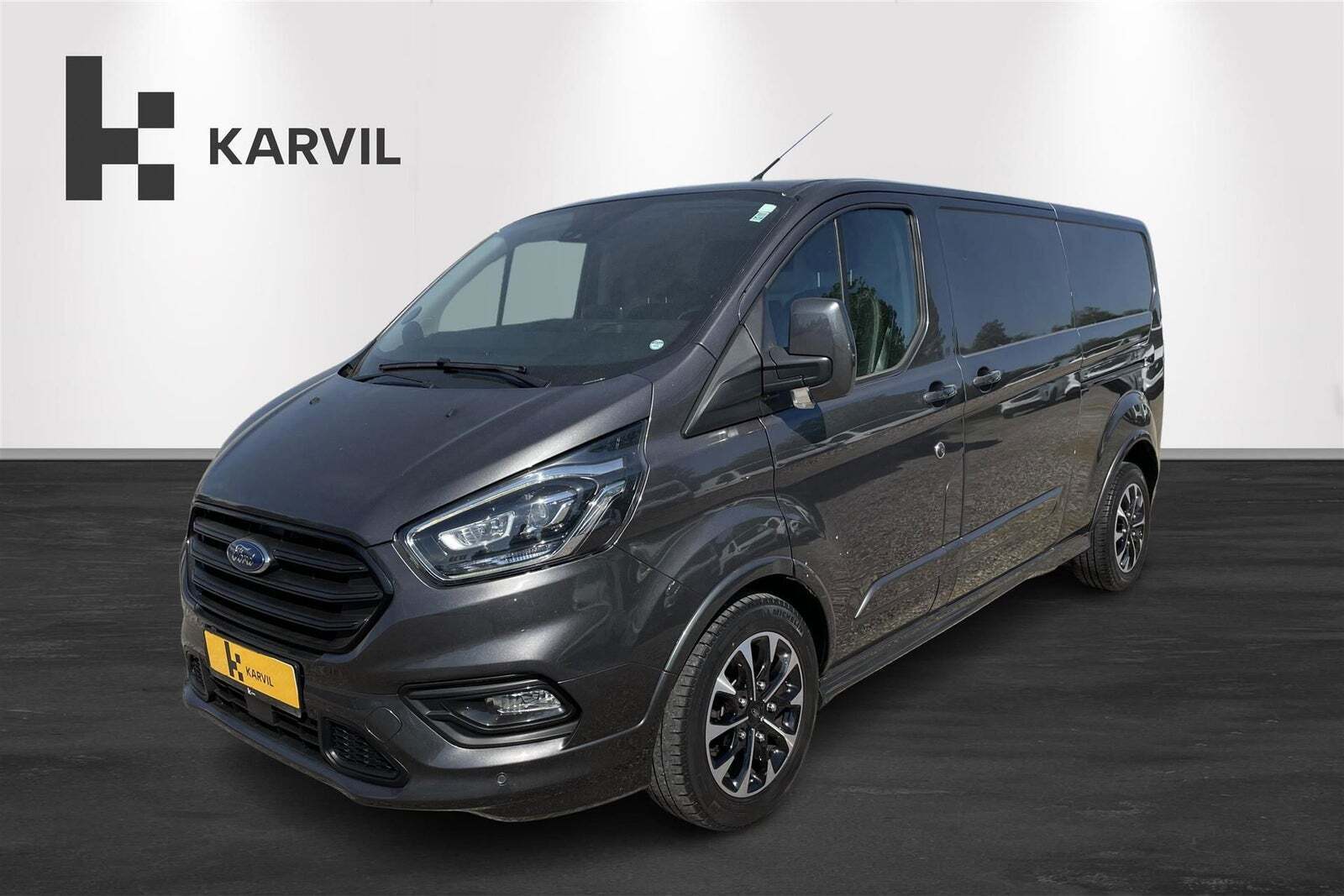 Grå Ford Transit Custom 320L fra 2020