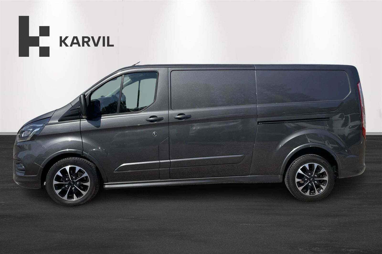 Grå Ford Transit Custom 320L fra 2020