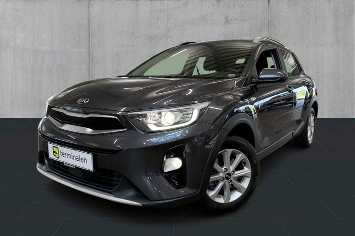 Grå Kia Stonic fra 2019 set udefra