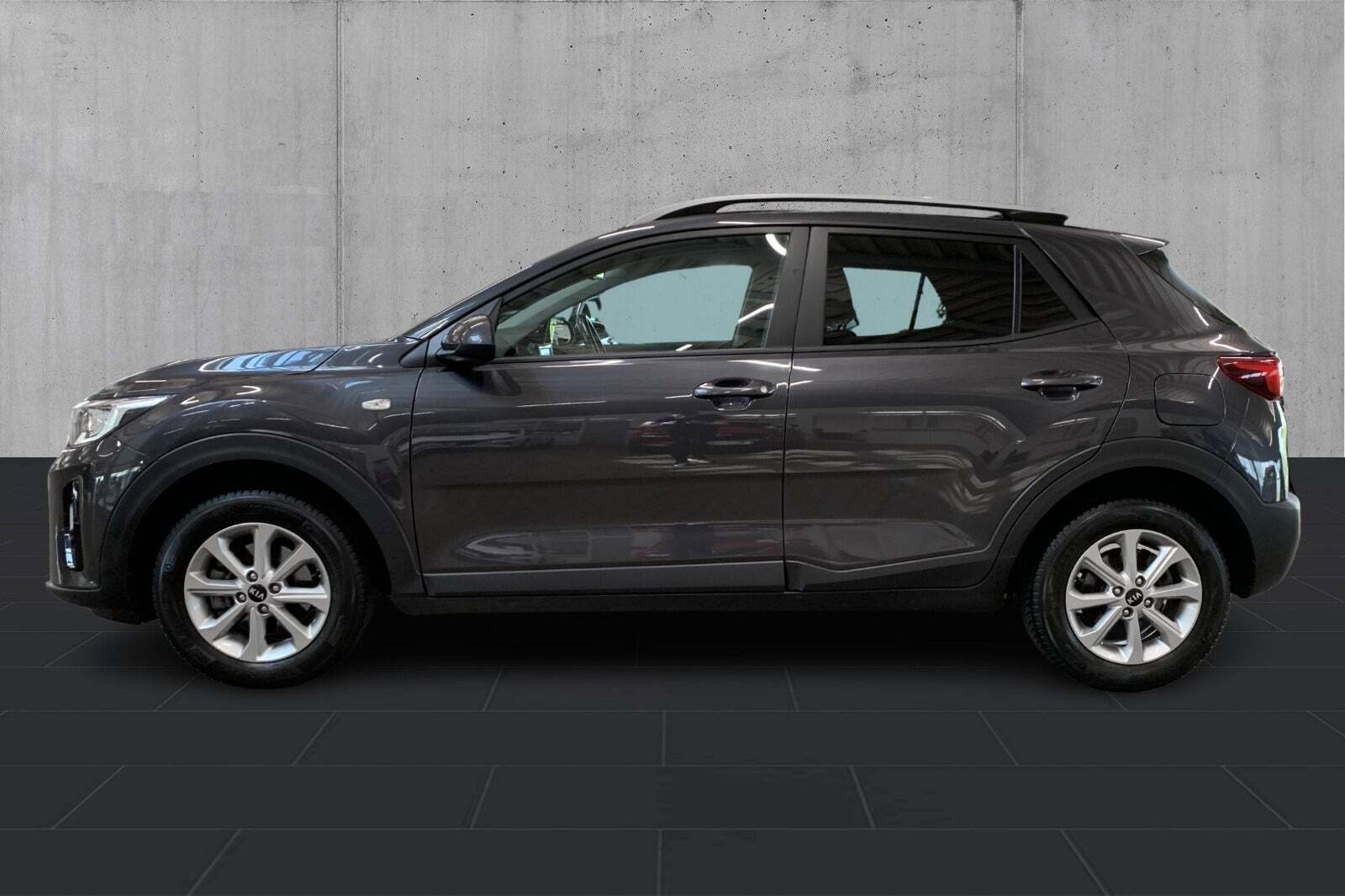 Grå Kia Stonic fra 2019