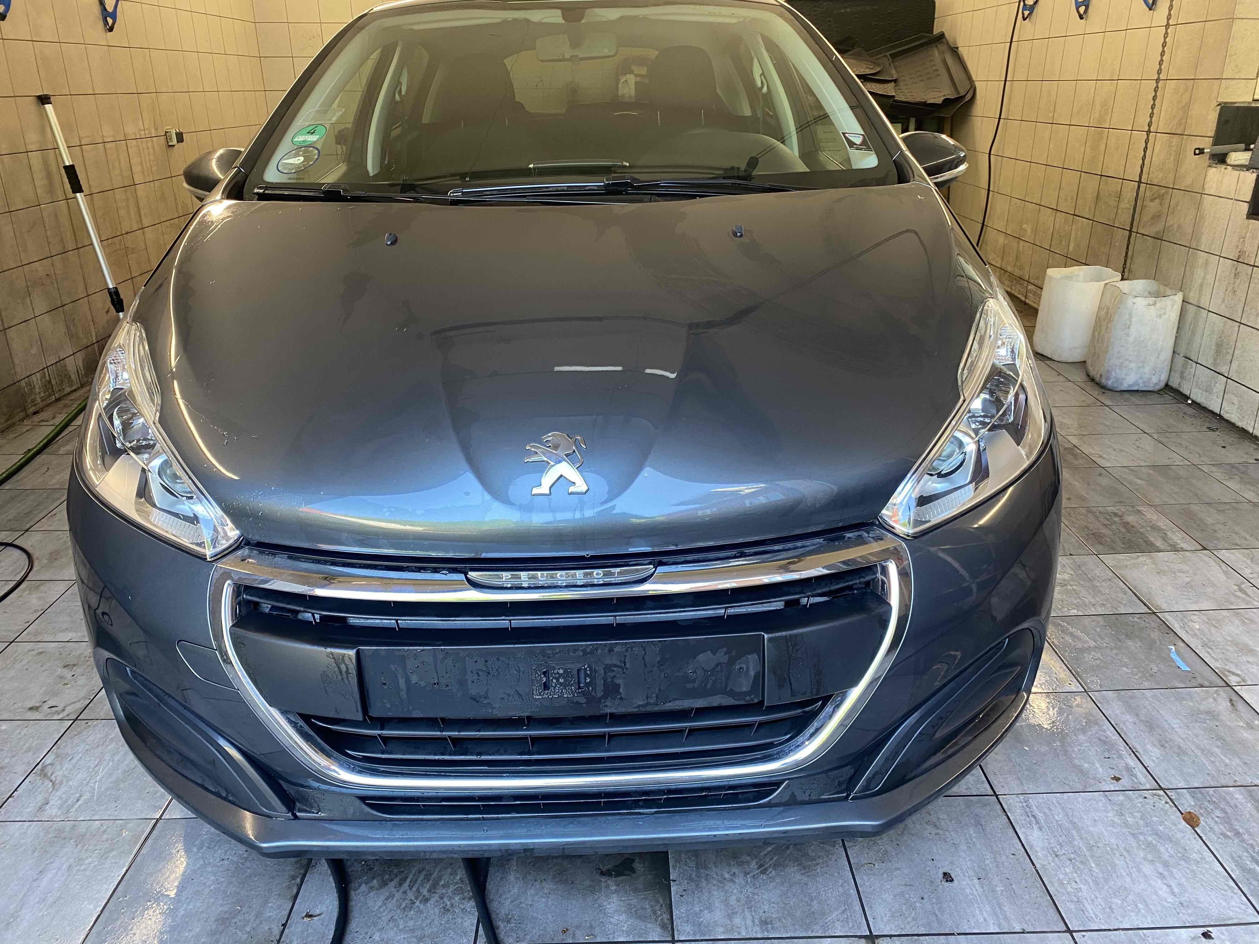 Peugeot 208 1,2 1.2 VTi 82 hk 5D