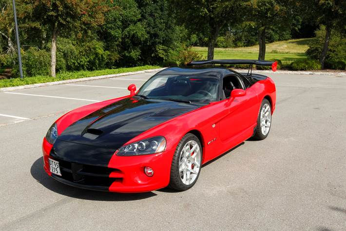 Rød Dodge Viper fra 2006