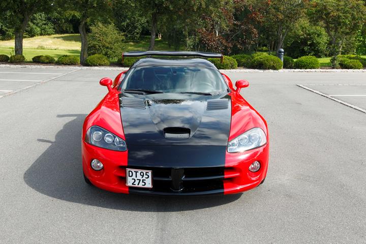 Rød Dodge Viper fra 2006