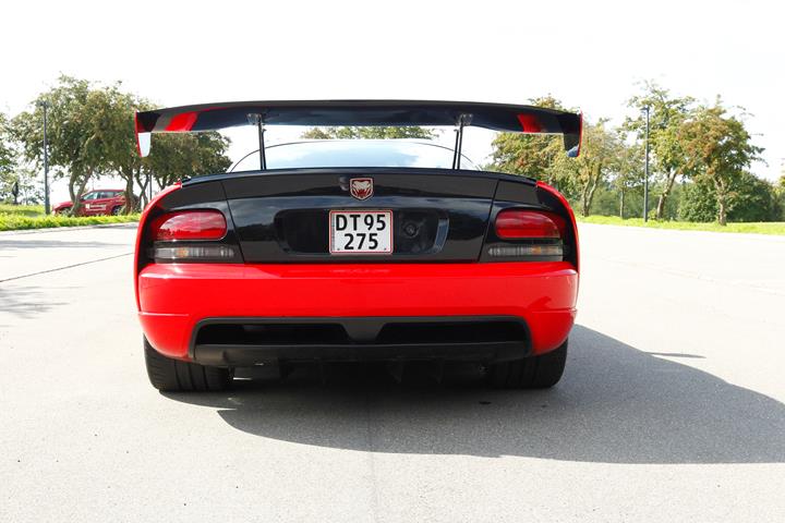 Rød Dodge Viper fra 2006