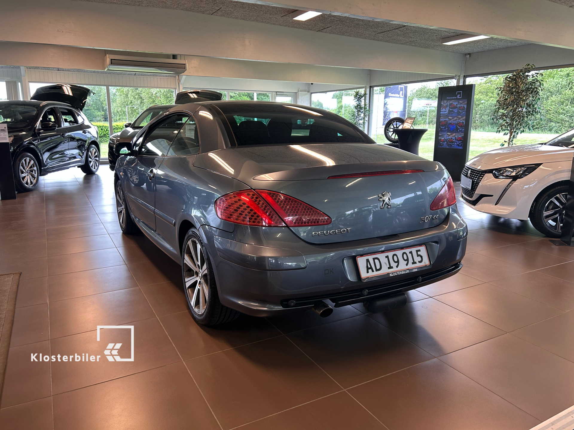 Blå Peugeot 307 fra 2006