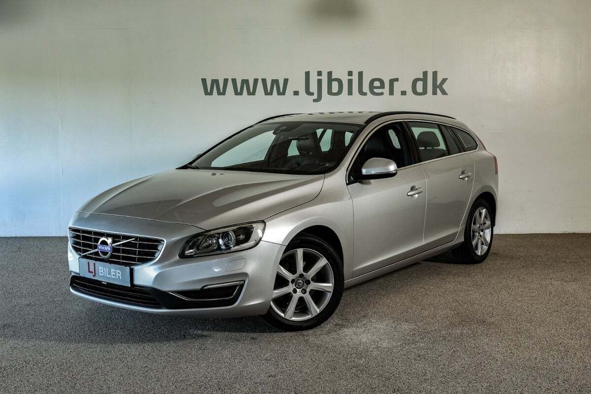 Sølv Volvo V60 fra 2016
