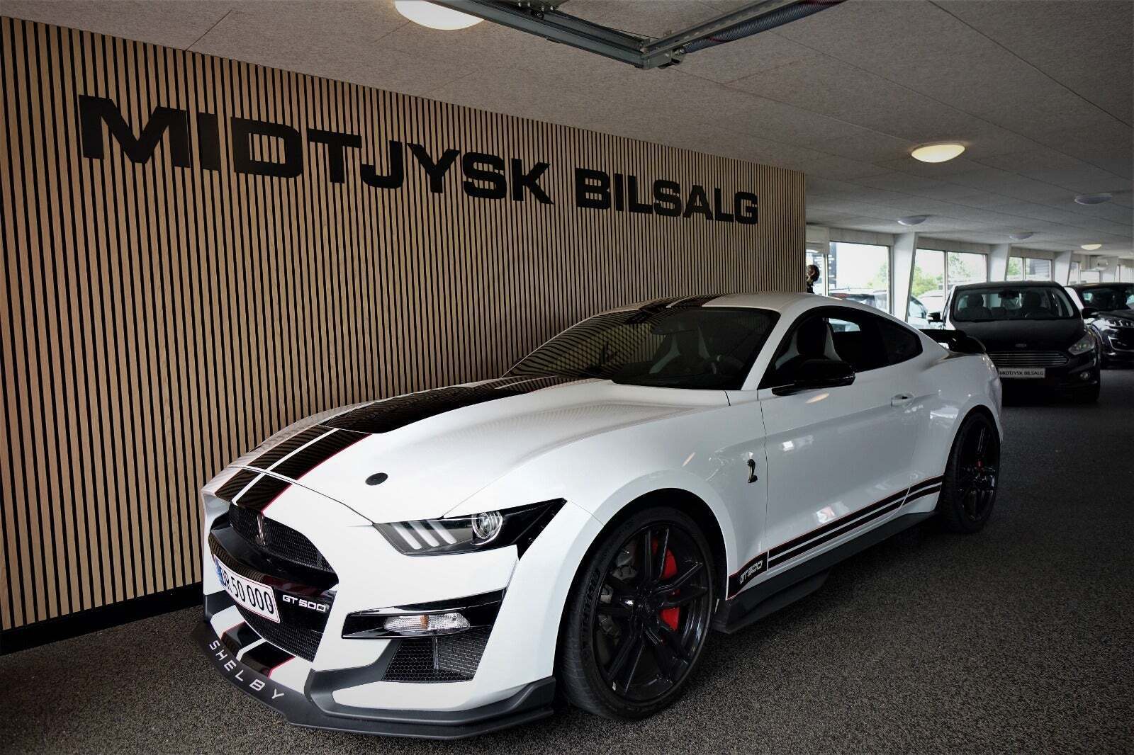 Hvid Ford Mustang fra 2020
