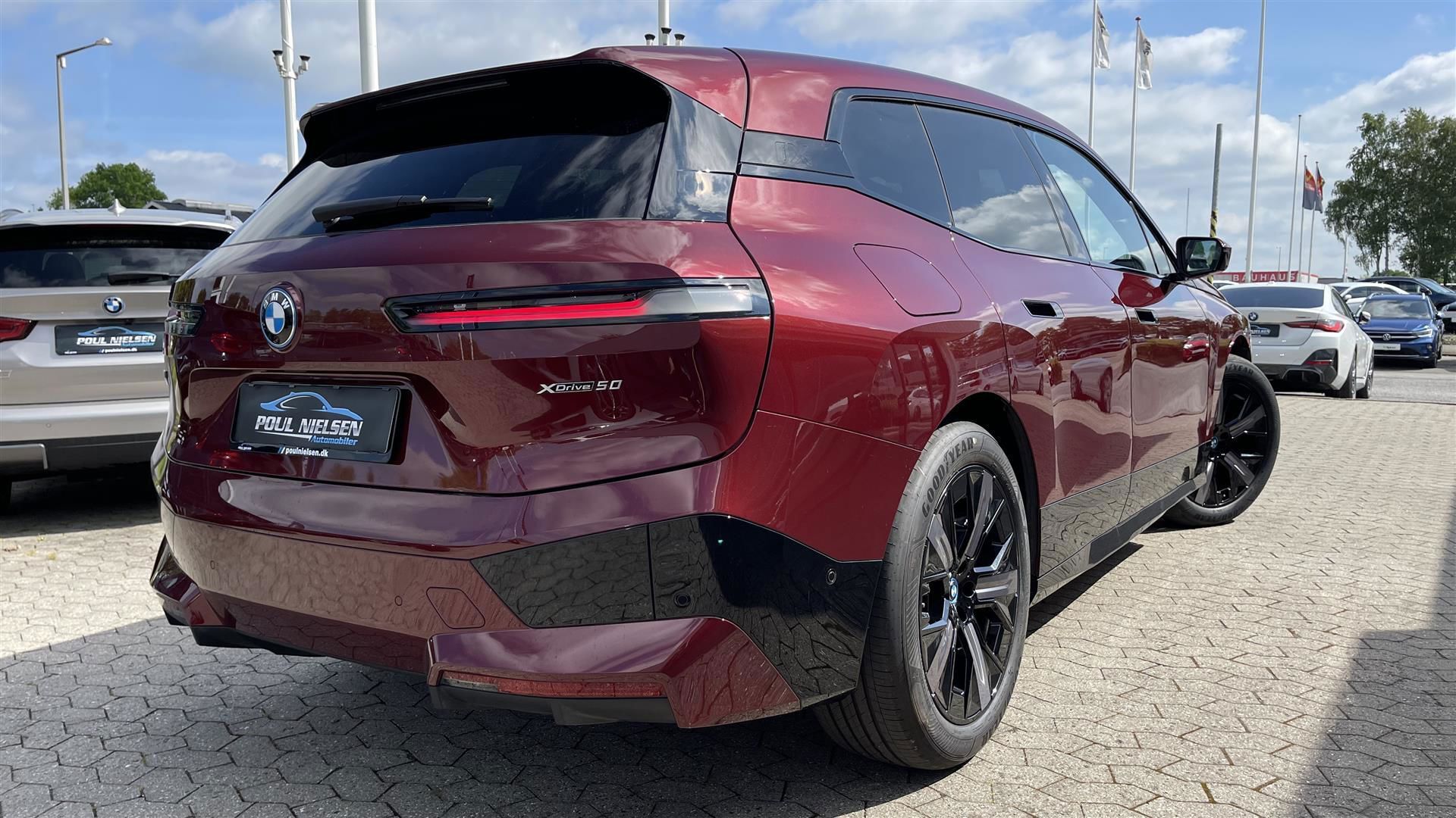 BMW iX