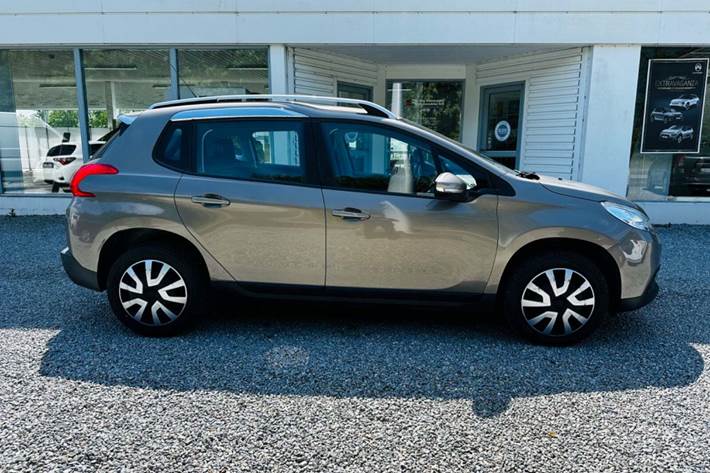 Beige Peugeot 2008 fra 2013