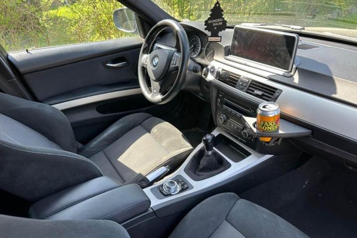 undefined BMW 318d fra 2012