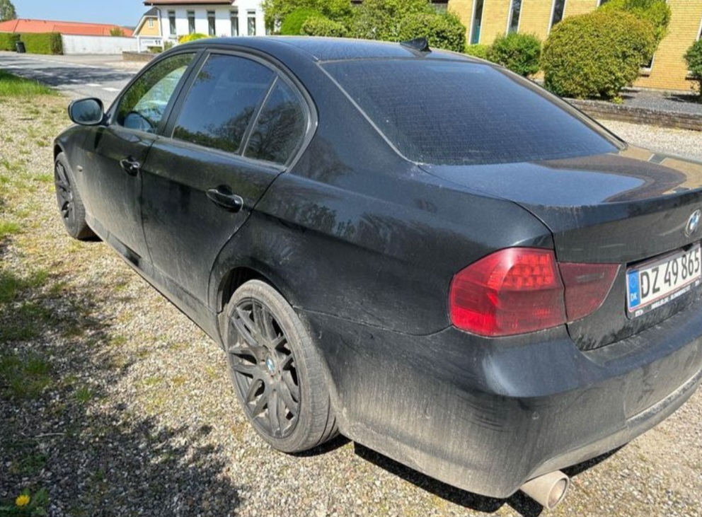 undefined BMW 318d fra 2012